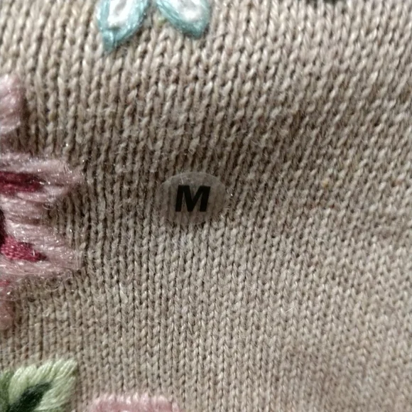 SOLD   Vintage 🆕 Tiara International Embroidered Cardigan Sweater Zipper Front - Picture 9 of 11